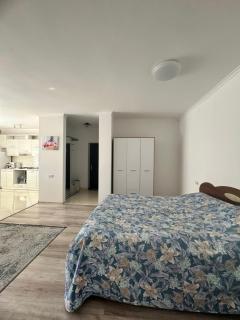 Апартаменти студія - 7