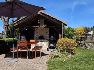 Maison d'hôtes chaleureuse a Usson-en-Forez - 1