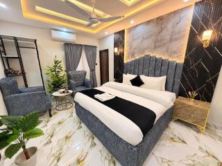 Decent Lavish Luxury - 1