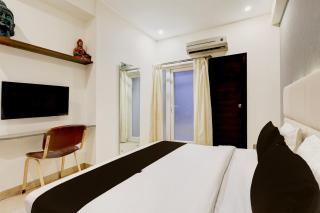 Super Townhouse Hotel Sec- 54 Golf Course Road - 6