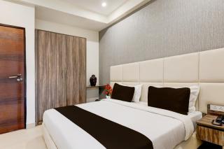 Super Townhouse Hotel Sec- 54 Golf Course Road - 5