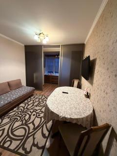 Дмитра іващенка 1а - 3