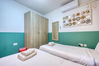 One of a kind 5BR penthouse - Fully equipped with AC by 360 Estates - 1