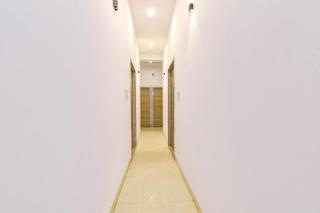 FabHotel Shree Hanuman - 8