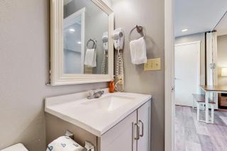 Sea Treasures Inn #211 - 7