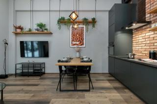 Chmielna Stylish Apartment with Garden and Parking in the center of Gdańsk by Noclegi Renters - 1