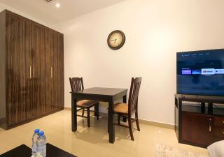 Cozy Studio in Elite Downtown Residence - High Flr - 4
