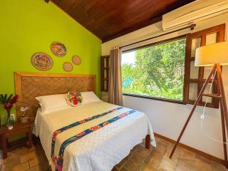 Arraial d´Ajuda | Chalé com jeitinho de casa no centro de Arraial - 0