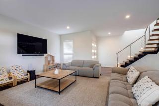 Central Torquay House 300m to beach - 1