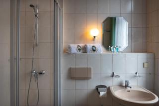 Der Bayerische Hof - 1