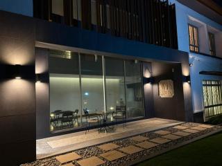 Urban Resort Villa, Taman Kolam Air - 4