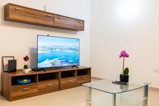 Vista 86 - Sea Blue Mist - Central Apartment 6 - 7