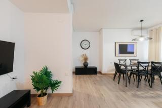 Your Sunny & Spacious Portview Home - 5
