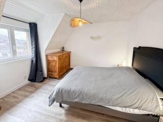 Gîte Rénové - Vue Imprenable Montagne - 2 Chambres - 6