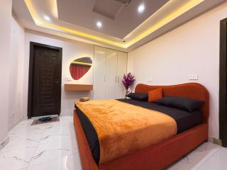 The Friends Suite By Phoenix Apartments - 2