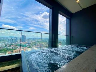 Lucentia Residences By Moonlight Home Stay! - 2