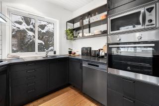 Central 5 Bedroom Villa with Svolværgeita View - 1