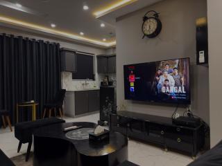 The Peaky Blinders Suite By Phoenix Apartments - 5