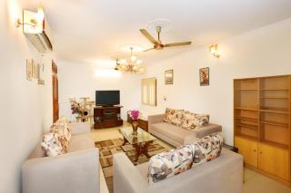 Vasant Luxe by RedOlive10min ~AirportDelhi2BHK - 9