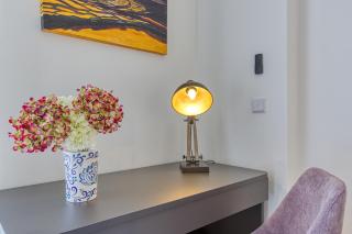 Official Mercury Suite A Beautiful One Bedroom Home With WiFi by 360 Estates - 2