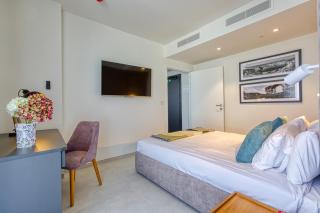 Official Mercury Suite A Beautiful One Bedroom Home With WiFi by 360 Estates - 5