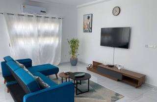Elegant 2-Bedroom Apartment in Chic Abidjan Neighborhood - 7