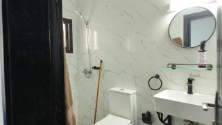 Elegant 2-Bedroom Apartment in Chic Abidjan Neighborhood - 1