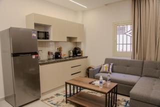 833 . Modern 1BR Apartment Prime Location - 9