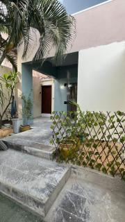 Royal Confort Inn Karachi - 2