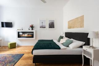 Prague Center Apartment with Fireplace - 0