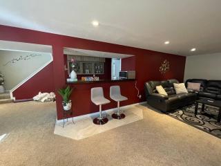 Shiblys Retreat Near West Edmonton Mall - 9