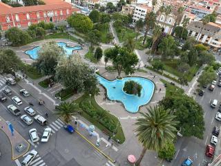 Fully furnished centrally located apartment - 9