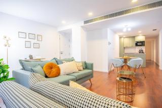 Expoholidays- Rueda Lopez con PARKING GRATIS 4B - 4