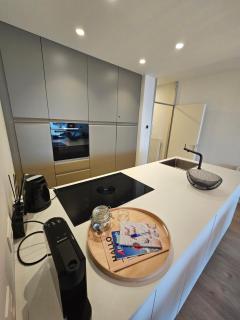 Isola Bella - Luxe Verblijf op de Zeedijk met Panoramisch Uitzicht - 1