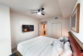 Stylish Condo at The Crosby - 3