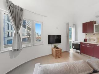 HaYarden Vibe - - 1 Bedroom With Sea Balcony By Vacay - 4