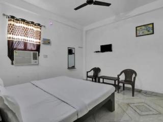 Shiv ganga guest house - 1