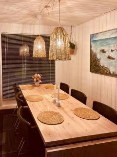 Charming Cottage Just 450 M From The Water - 1