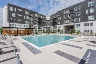 Modern apt in Cincy stadiums and with river views - 9