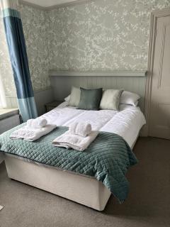 Hazeldene Guest House - 6