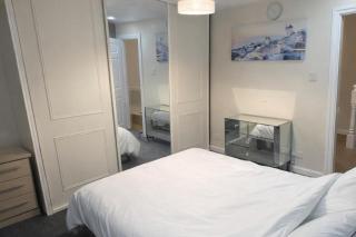 House-Sleeps 5 person -Etihad Stadium 15 min drive - 4