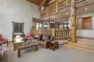 Four-Bedroom Apartment - 9