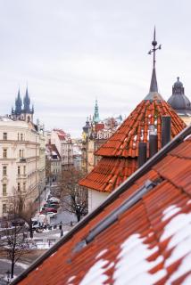 Boutique Old Town Loft Apartment with AC - 6