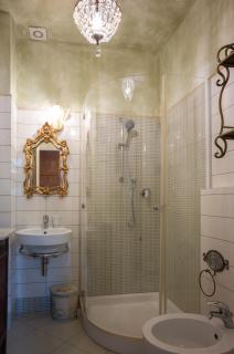 Glicini Elegant Apartment - 1