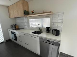 City Retreat on Armagh #5 Quiet Bright Perfect - 4