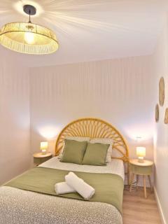 Grand Square -5 min from train station & center - 5