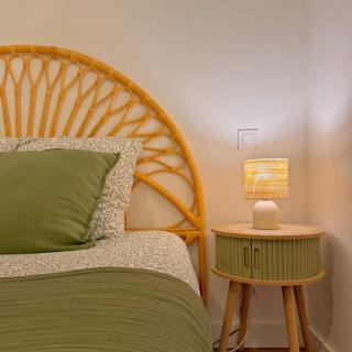 Grand Square -5 min from train station & center - 3
