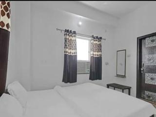 Shiv ganga guest house - 6