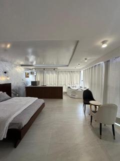 Apparts Hotel Tade House - 0