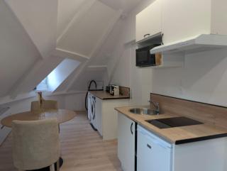 Le Bleu Urbain Logement Chic en Centre-Ville - 3